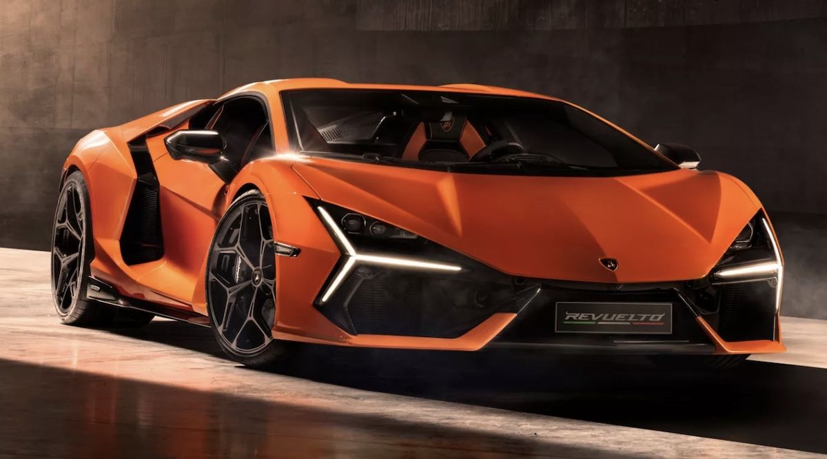 2023 Lamborghini Revuelto