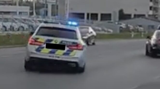 BMW Serii 5 drift policja radiowóz