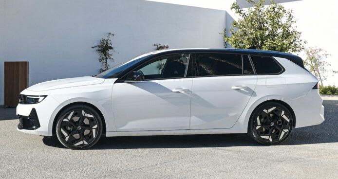 Opel Astra Sports Tourer GSe