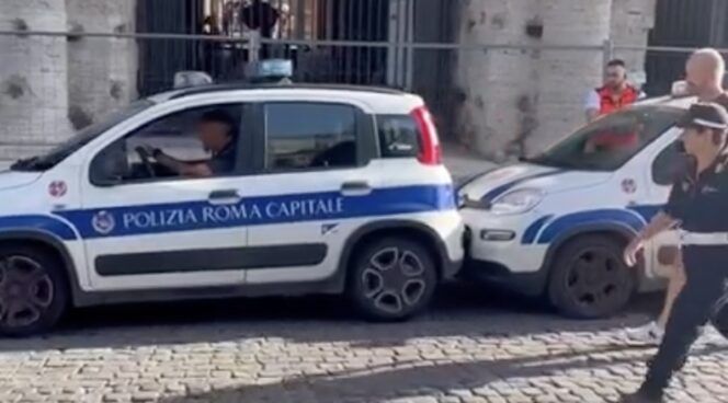 Fiat Panda policja