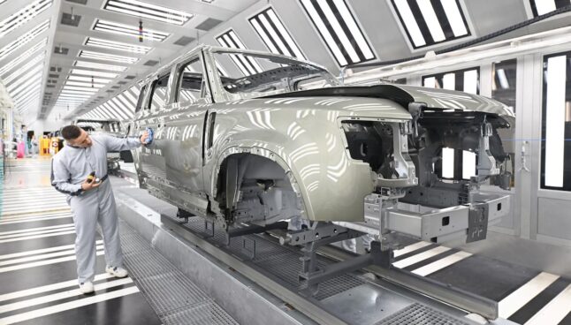 Land Rover Defender Nitra fabryka