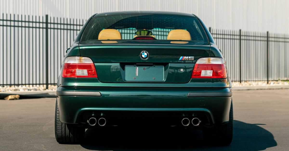 BMW M5 E39 Oxford Green z 2001 r - tył, fot. LBI Limited