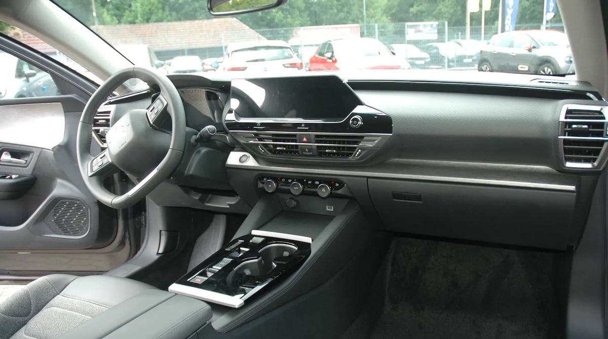 Citroen C5 X (2022) - oferta polskiego dealera, fot. motofilm.pl