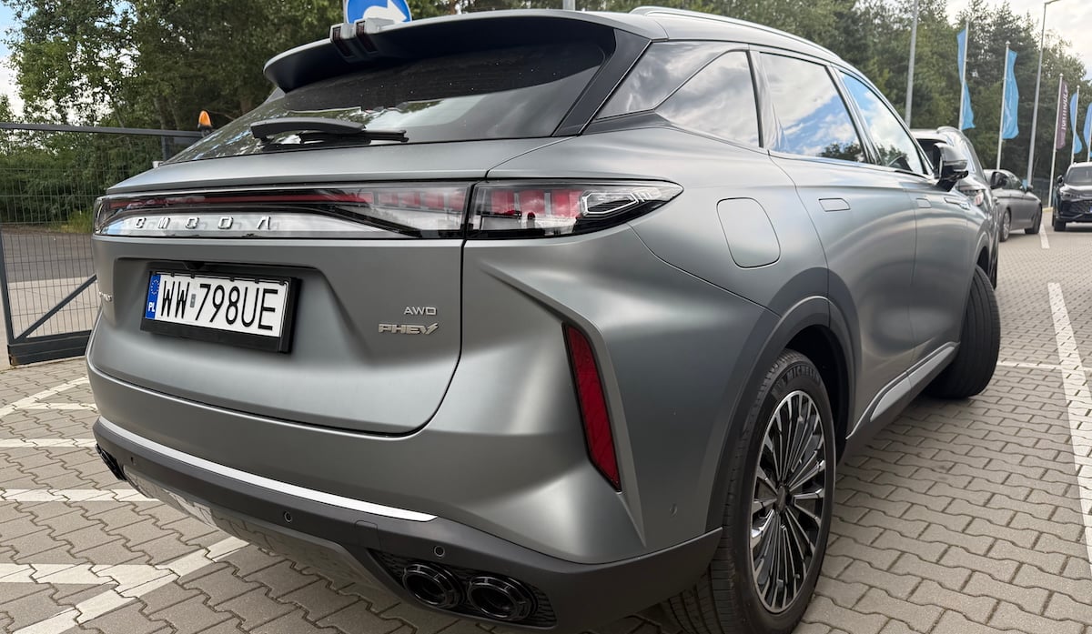 Omoda 9 PHEV - tył, fot. Sebastian Rydzewski, motofilm.pl / TVN Turbo